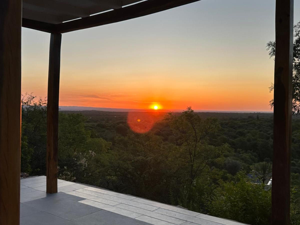 Casa Con Piscina Y Mirador Privado En San Marcos Sierras Villa Bagian luar foto